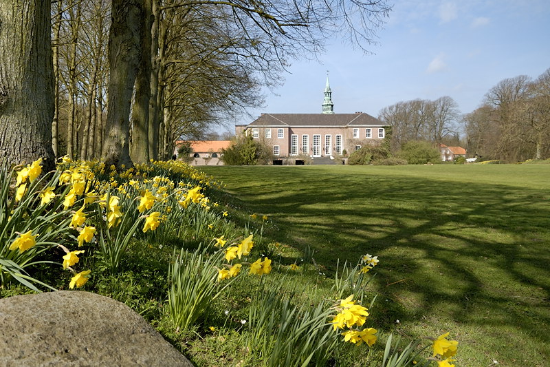 hage00_schloss01
