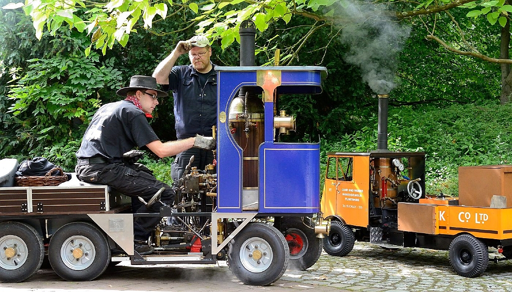 13_0109_modelle_4477